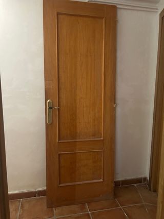 Puerta interior madera maciza