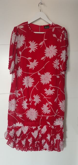 Vestido midi rojo y blanco floral con levita