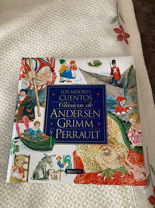 Libro de cuentos de Andersen, Grimm y Perrault