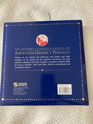 Libro de cuentos de Andersen, Grimm y Perrault