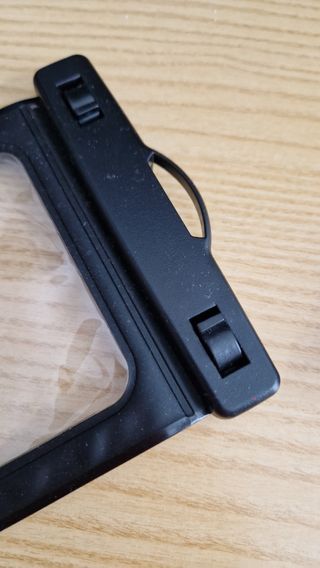 Custodia impermeabile subacquea spigen