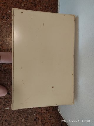 Mesita vintage de madera