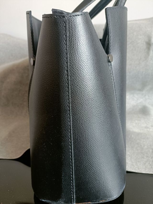 Borsa a mano nera in pelle