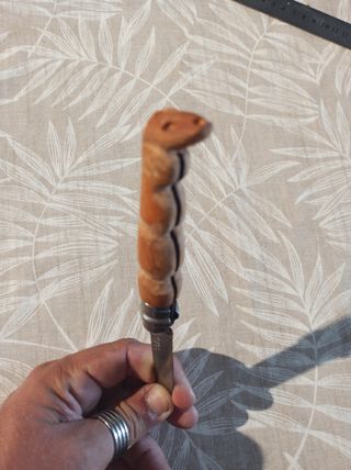 Coltello Opinel N8, manico in legno