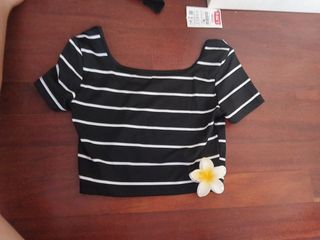 Camisetas rayas blancas y negras - 2 XS - 1 S.