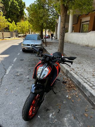 KTM Duke 390 - Moto Impecable