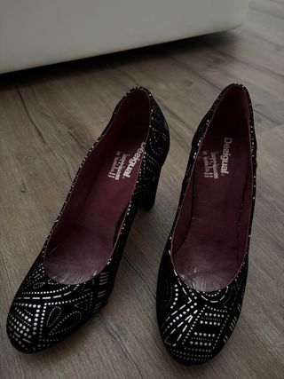 Tacones Desigual negros