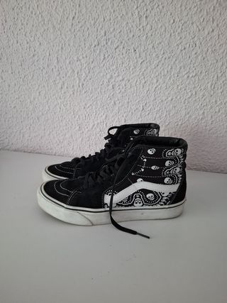 Vans Sk8-Hi con Calaveras