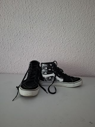 Vans Sk8-Hi con Calaveras