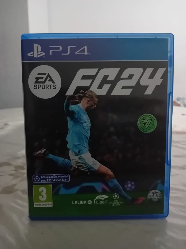 PS4 Pro (PlayStation 4 Pro) con 4 juegos.