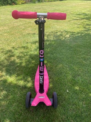 Patinete Mini Micro rosa regalo casco