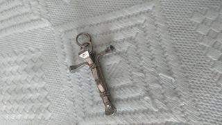 Crucifijo plateado clavos - Colgante