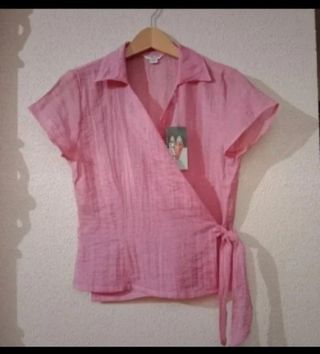 Blusa rosa cruzada nueva