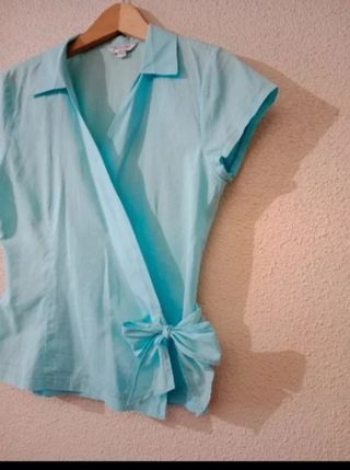 Blusa turquesa cruzada nueva