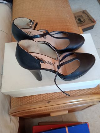 Zapatos Bessweet negros, talla 36