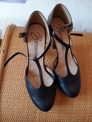 Zapatos Bessweet negros, talla 36
