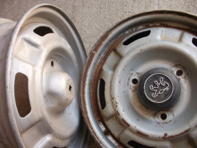 2 Llantas Peugeot 106 - 3 Tornillos