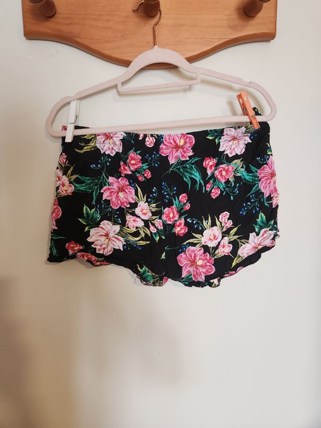 Shorts Flores - Negro