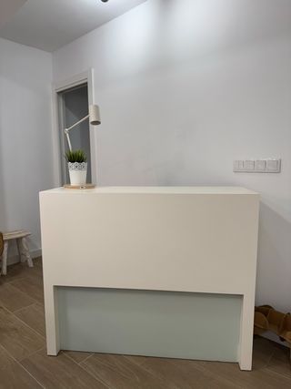 Mostrador recepción blanco