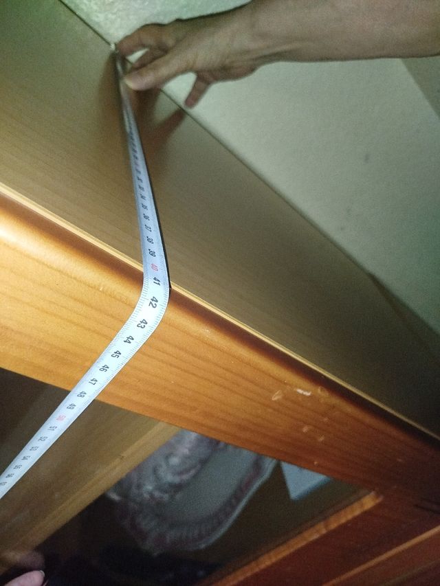 Aparador madera con vitrina marrón