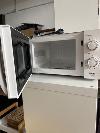 Microondas Orbegozo blanco