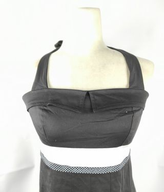 Vestido blanco y negro lunares