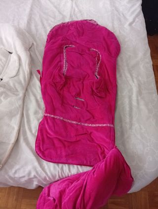2 Sacos silla bebé y 2 fundas. 