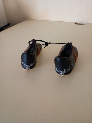 Miniaturas zapatillas fútbol mundial 82