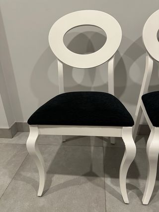 sillas de comedor son 4