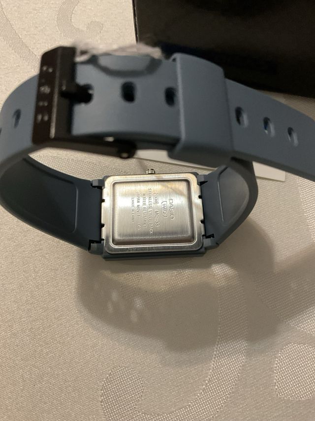 Casio orologio da donna - quadrato blu