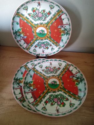 3 Pratos Porcelana Macau - Vermelhos e Brancos