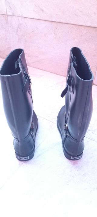 Botas lluvia Mustang talla 40 negras