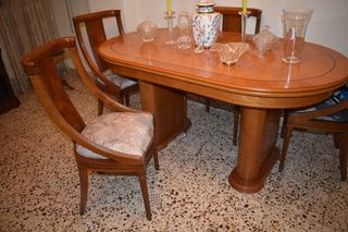 Mesa ovalada extensible