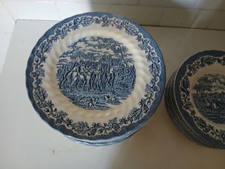 Vajilla porcelana azul y blanca