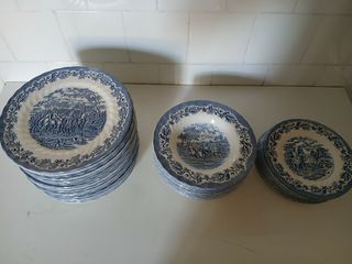 Vajilla porcelana azul y blanca