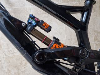 YT Tues CF Pro Race talla L
