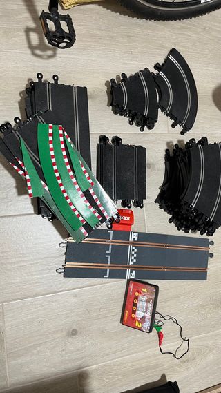 2 Scalextric: 7 curvas R1 + lote