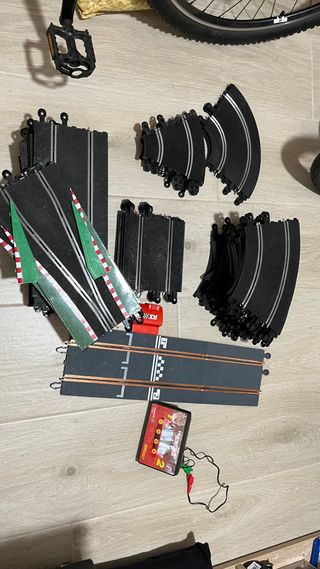 2 Scalextric: 7 curvas R1 + lote
