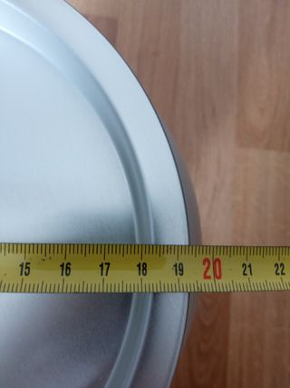 Bote metálico de aluminio para almacenar