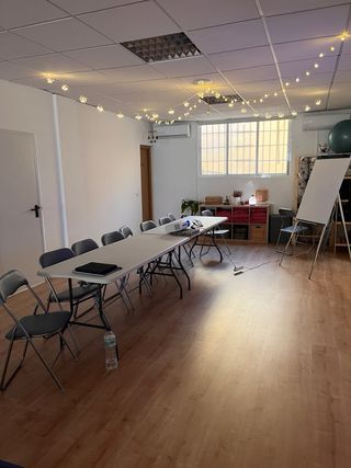 ALQUILER SALA TALLERES YOGA