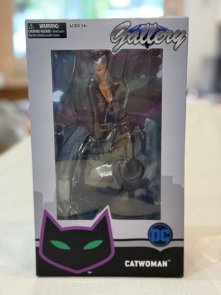 Figura Catwoman Gallery DC Comics