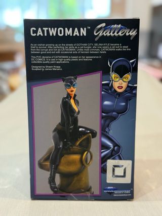 Figura Catwoman Gallery DC Comics