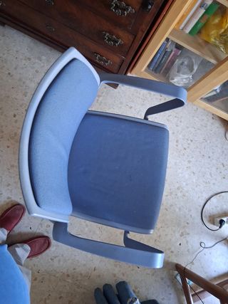 Sillón escritorio giratorio azul