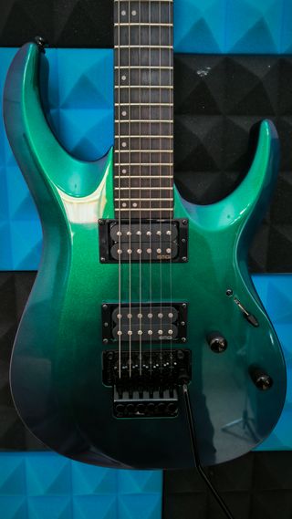 Guitarra Cort X300 - EMG