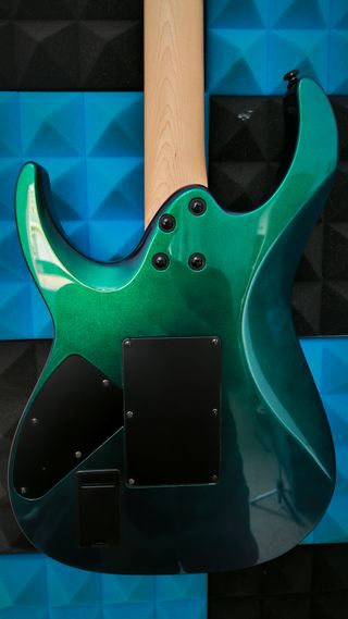 Guitarra Cort X300 - EMG