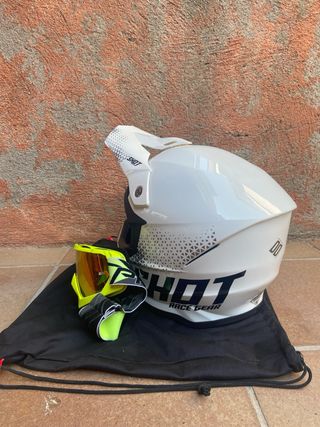 Equip. Motocross: Botas, casco y protector