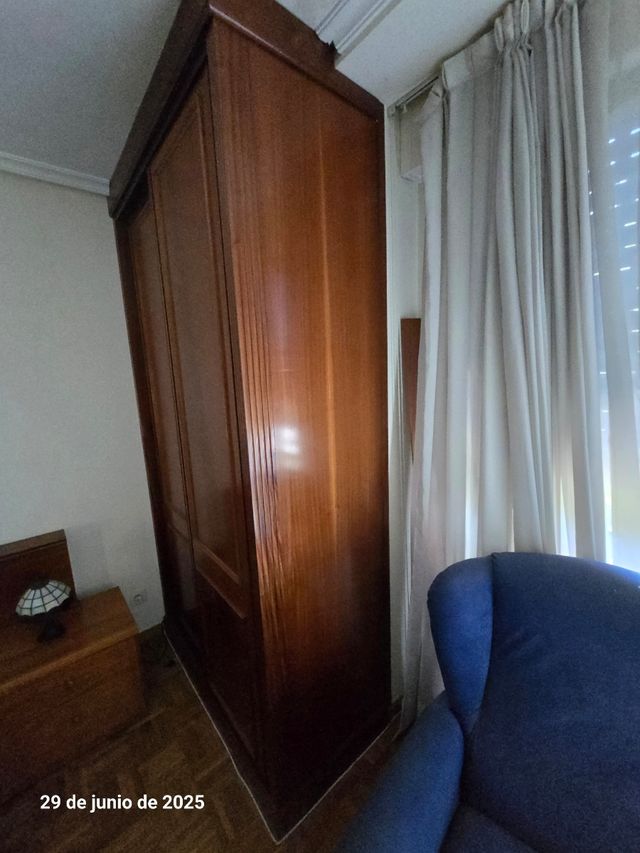 Armario madera 2 puertas correderas