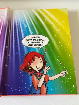 Kika Superbruja en el país de Liliput (ed. COLOR)
