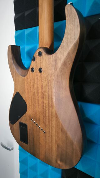 Guitarra Cort X700 Fishman Pickups Impecable