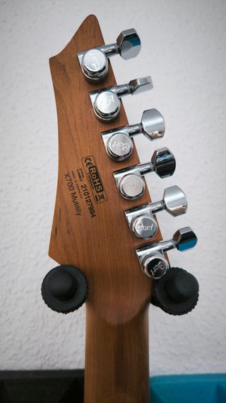 Guitarra Cort X700 Fishman Pickups Impecable